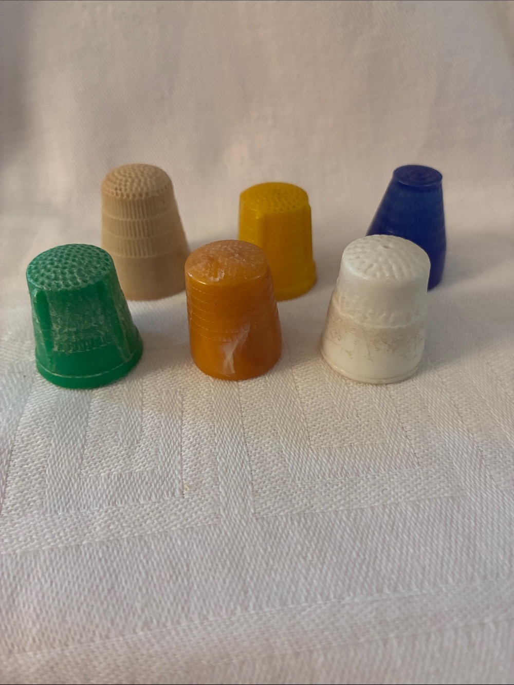 Vintage Plastic Sewing Thimbles Lot of 6 Various sizes and colors